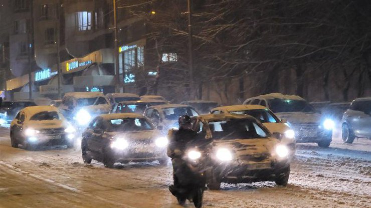 Пробки в Киеве/ Фото: "Подробности"