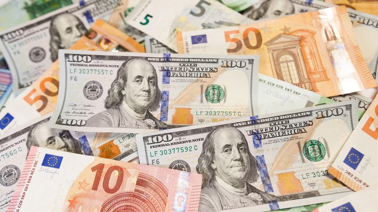 В первом полугодии евро может окрепнуть к доллару до 1:1,3