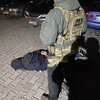 Выбивали "долги" и собирали "дань": на Закарпатье ликвидировали две банды рэкетиров (фото, видео)