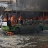 В Харькове возле вокзала вспыхнула и полностью сгорела маршрутка (видео) 