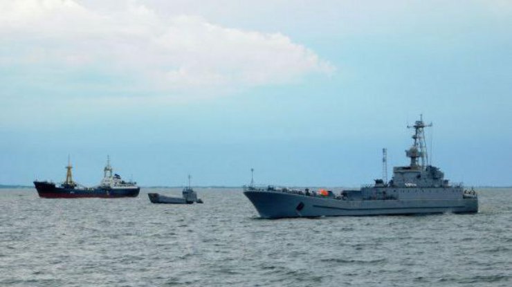 Военный корабль ВМС Украины