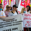 Украинские власти должны действовать исключительно в рамках закона и никоим образом не ущемлять СМИ - ЕС