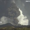 Попіл вулкану Етна накрив вулиці й дороги двох містечок