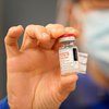 Дания приостановила использование вакцины Moderna: что случилось