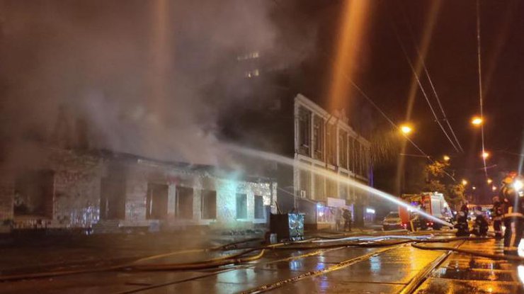Пожар в центре Киева 