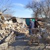 Под Донецком обстреляли Невельское: пенсионеров откапывали из-под руин (фото, видео)
