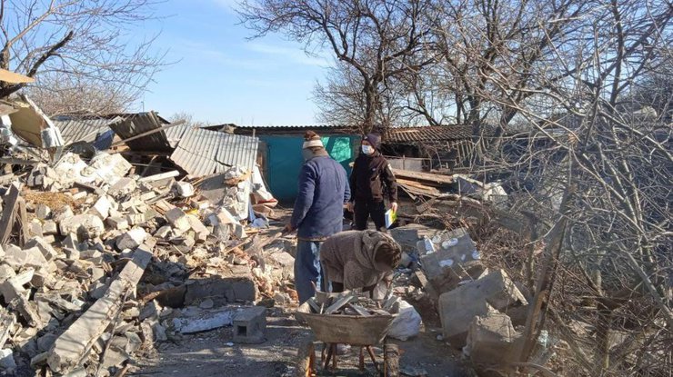 В селе Невельское разрушены четыре частных дом