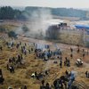 Мигранты на границе Беларуси разбили новый лагерь
