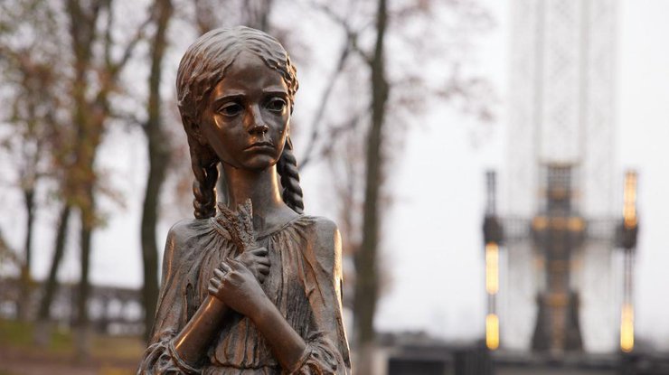 В Украине чтят память жертв Голодомора/ фото: Офис президента