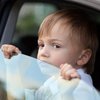 Заперли в машине ребенка: во Львове правоохранители спасли малыша