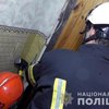 В Киеве 61-летний мужчина взял в заложницы девушку (видео)