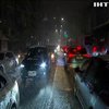 Дорожники обробляють реагентами вулиці Києва