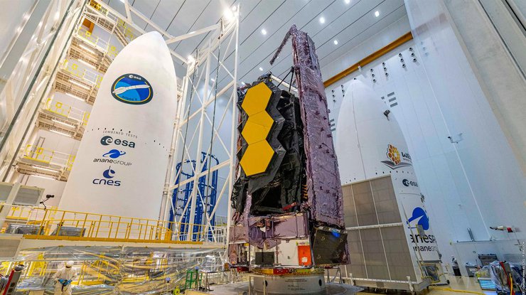 Ракета Ariane 5 и телескоп James Webb 