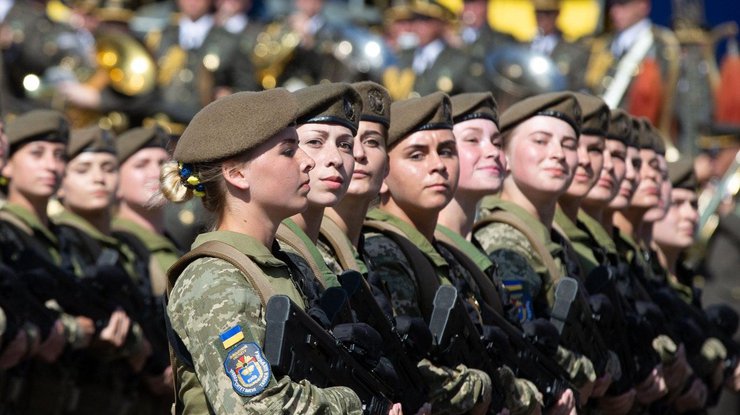 Женщины в армии/ фото: 112.ua