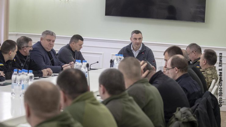 Виталий Кличко провел совещание по безопасности