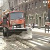Харківські автомобілісти скупили лопати через небачений снігопад