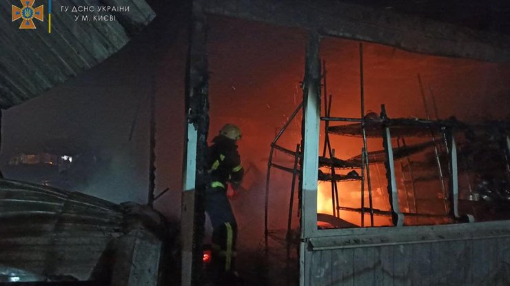 Фото: пожар в Киеве 