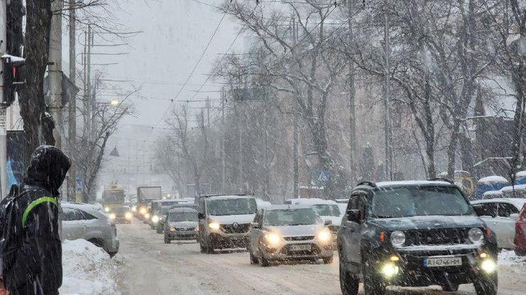 Снегопады в Украине/ Фото: "Подробности"