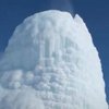 В Казахстане появился "ледяной вулкан" (видео) 
