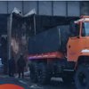 В Киеве самосвал попал в ДТП и "перекрыл" дорогу в центр 