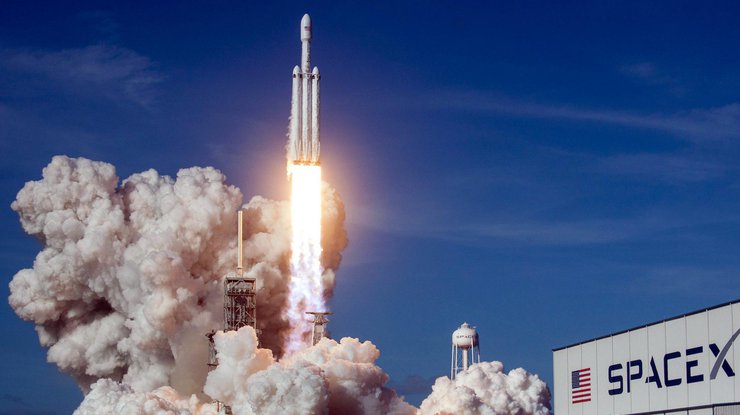 Запуск ракеты-носителя Falcon 9/ Фото: vladtime.ru