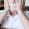 "Пыталась припугнуть": воспитательница детсада заклеивала детям рот скотчем