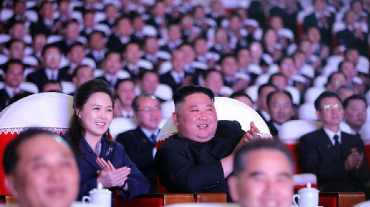Ли Соль Чжу вместе с мужем побывала на концерте в Пхеньяне