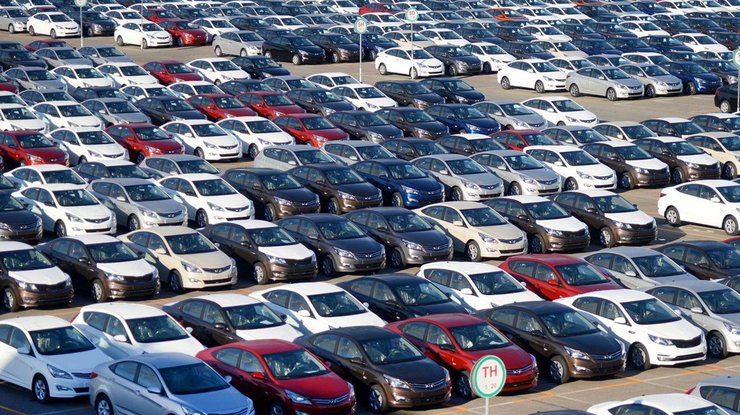 В настоящее время наиболее продаваемой маркой автомобилей является Toyota/ фото: vladtime.ru