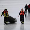 В Днепре ледяная глыба "взяла в плен" шестерых рыбаков