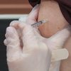 Вакцинация в Украине: зафиксированы случаи побочных реакций