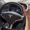 Tesla срочно отзывает электромобили из-за опасного брака