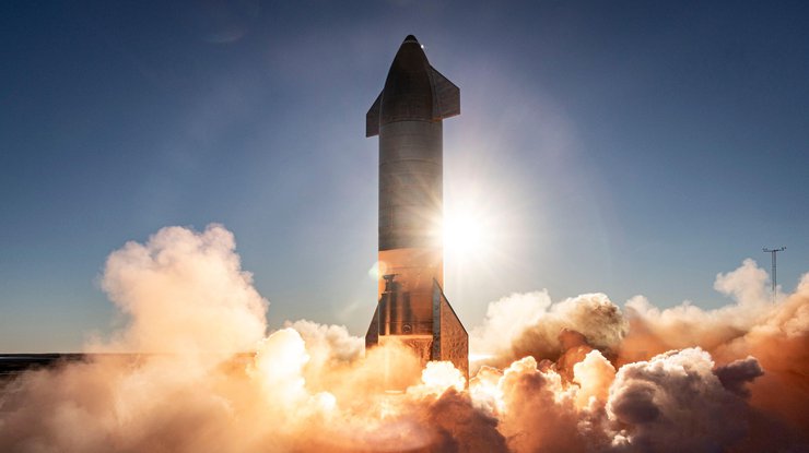 Ракета SpaceX/ Фото: lihkg.com