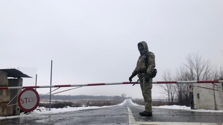 На Донбассе бойцы ООС подорвались на неизвестном устройстве