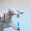 "Спутник V": первая европейская страна официально одобрила применение вакцины 