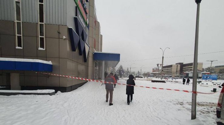 Подробности взрыва в торговом центре в Черновцах 