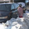 Женщина пять дней просидела в машине из-за снегопада