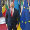 Премьер-министр Денис Шмыгаль встретил в Брюсселе своего двойника (видео)