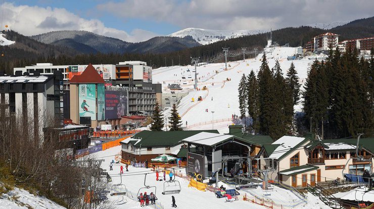 С 13 марта горнолыжный курорт "Буковель" приостановит работу