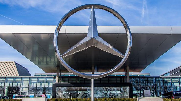 В сервисных центрах Mercedes-Benz все C-Class и GLC бесплатно проверят на дефект/ фото: Spiegel