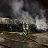 Пожар на парковке Минобороны в Харькове уничтожил 5 машин (фото)