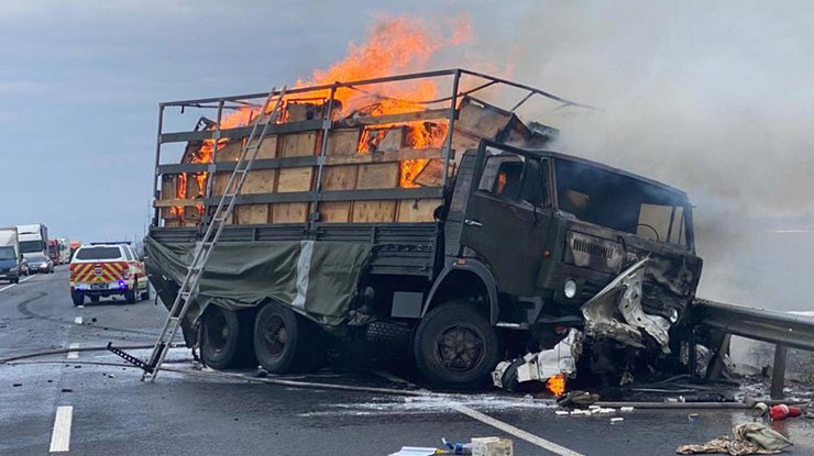 Произошла авария с участием военного грузовика "КаМАЗ"