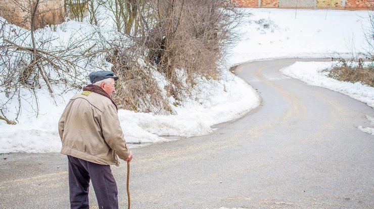 Фото: когда украинцам повысят пенсии