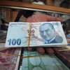 Курс турецкой лиры резко обвалился: что происходит в Турции