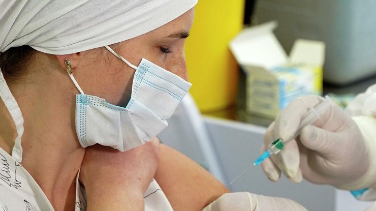 Наибольшее количество прививок было произведено в Днепропетровской области/ фото: РИА Новости