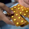 В Британии приостановили испытание таблеток от COVID