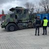 В Украину пытались ввести уникальный армейский тягач для танков (фото)
