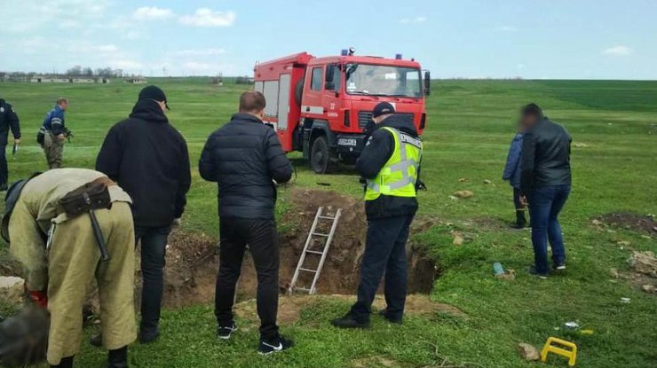 В колодце нашли тела четырех человек/ Фото: od.npu.gov.ua