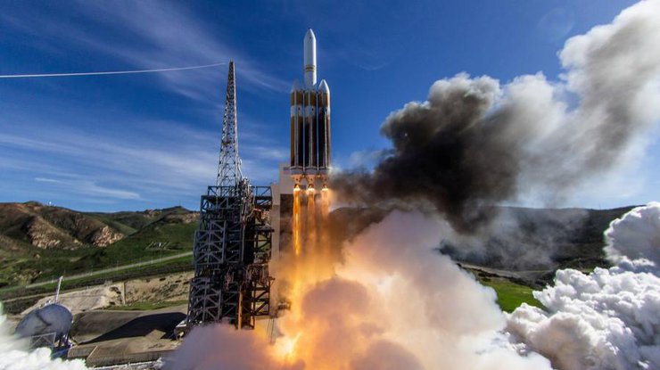 Delta IV Heavy обслуживает высокоприоритетные космические программы/ фото: LiveJournal