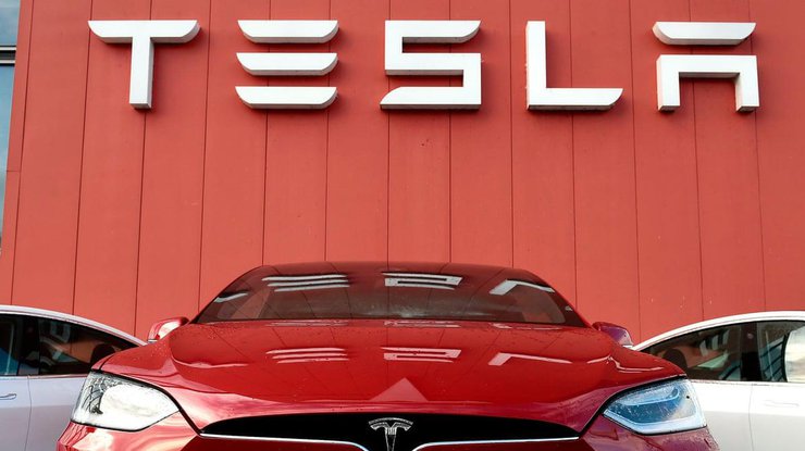 Во время внебиржевых торгов акции компании Tesla подорожали на 8%/ фото: The Guardian