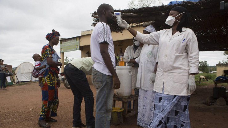 В Гвинее число больных лихорадкой Эбола достигло 23